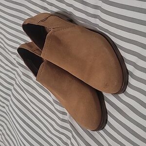 TOMS Carmel Brown Suede Women's Shaye Low Booties 10014594